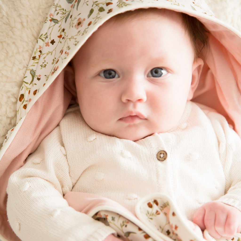 Wikkeldoek - oud roze - bloemen - baby