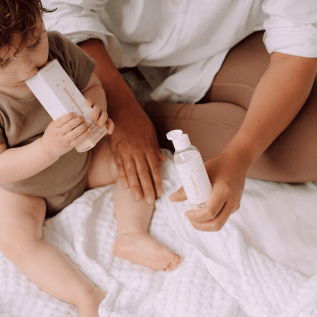 Naïf - verzorgende baby olie - massage