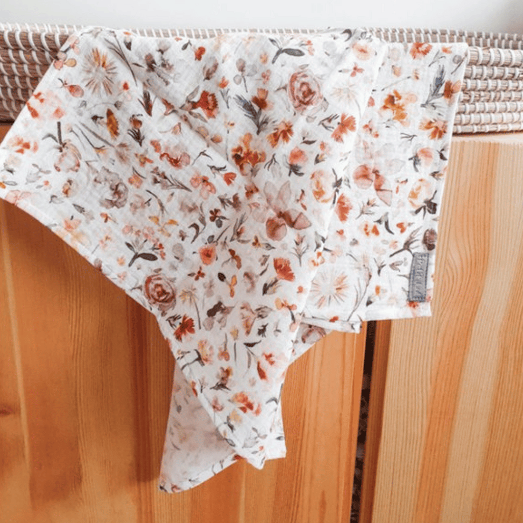 swaddle inbakerdoek vintage roses 120 x 120 cm bloemenprint